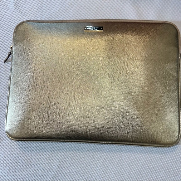 Kate Spade IPAD Cover​​​​ - Picture 5 of 13